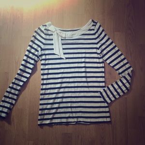 Black and white stripe top